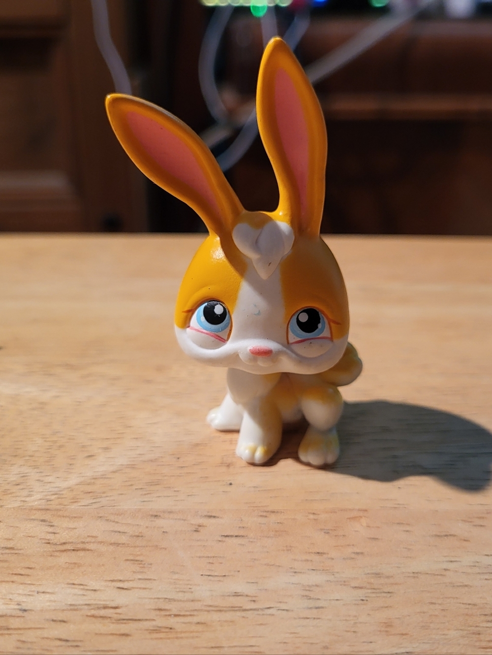 Littlest Pet Shop Rabbit (White & Orange) #75 Blue eyes 2004 Hasbro (Retired)